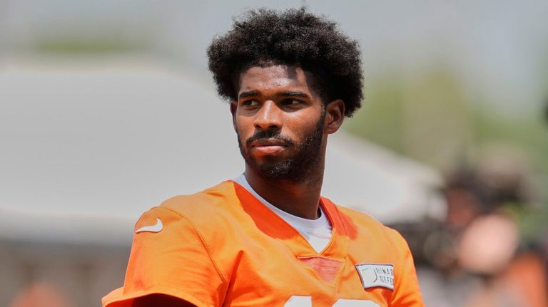 Ex-NFL star throws cold water on Shedeur Sanders' Browns starting QB hopes