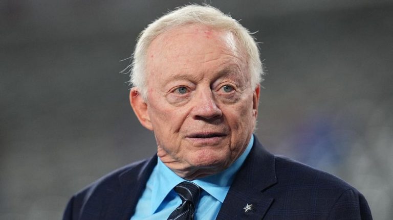 Jerry Jones faces 'Pay Micah' chants from Cowboys fans at training camp session