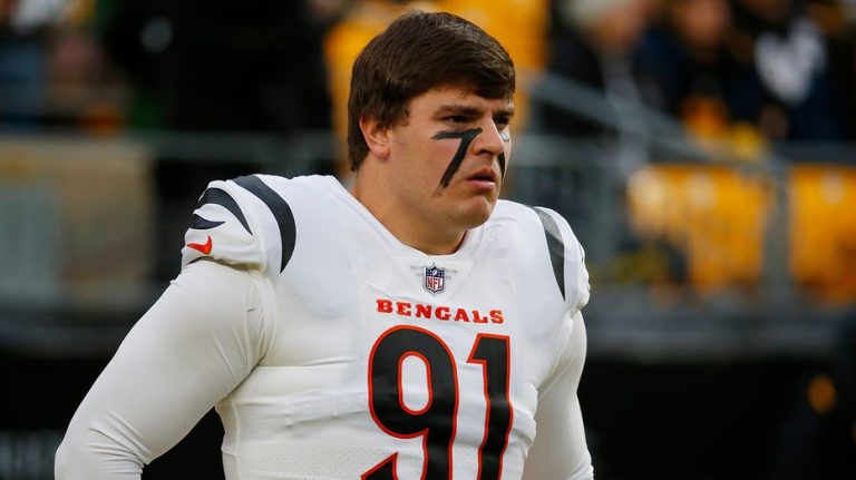 Bengals star Trey Hendrickson set to end lengthy training camp holdout without new contract in place: report