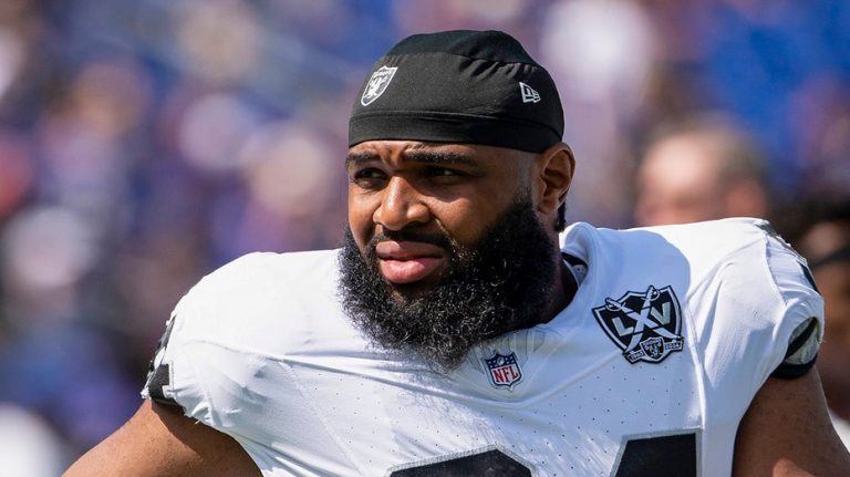 Christian Wilkins tried to 'playful' kiss Raiders teammate on forehead before being cut: report