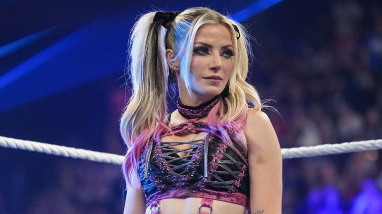 Hulk Hogan 'paved the way for us to do what we love,' WWE star Alexa Bliss says