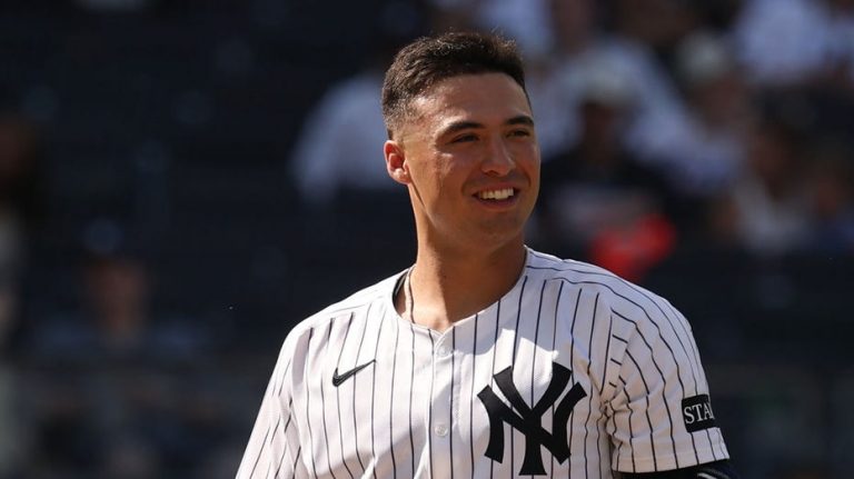 Father of struggling Yankees shortstop confronts trash-talking Mets fan during Subway Series