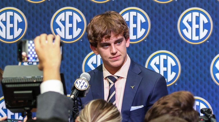 Texas star Arch Manning calls staying with Longhorns 'a no-brainer' despite transfer speculation