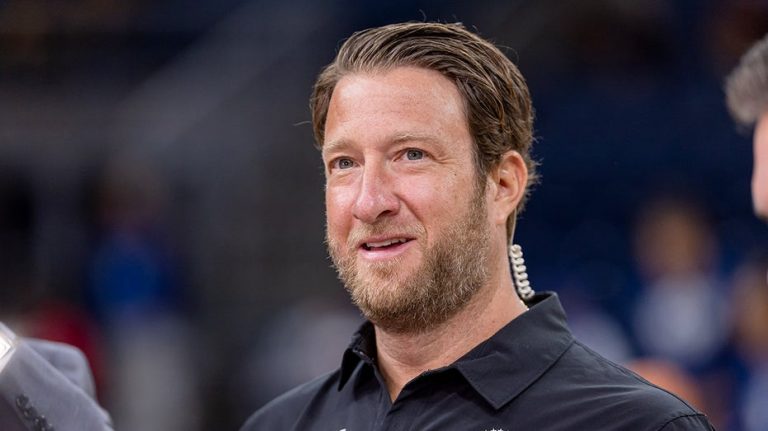 FOX Sports, Barstool Sports team up to enhance college football, basketball coverage in new deal