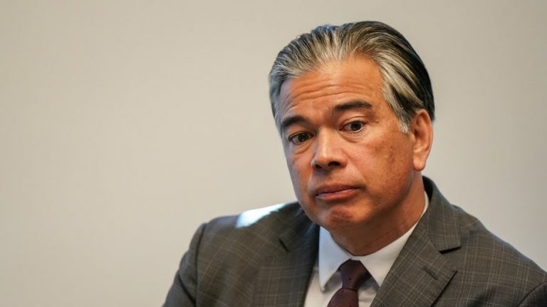 California AG says online daily fantasy sports are illegal in the state