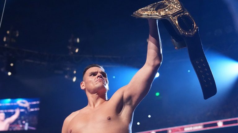 Gunther defeats Goldberg in WWE legend's retirement match; Seth Rollins appears to suffer knee injury