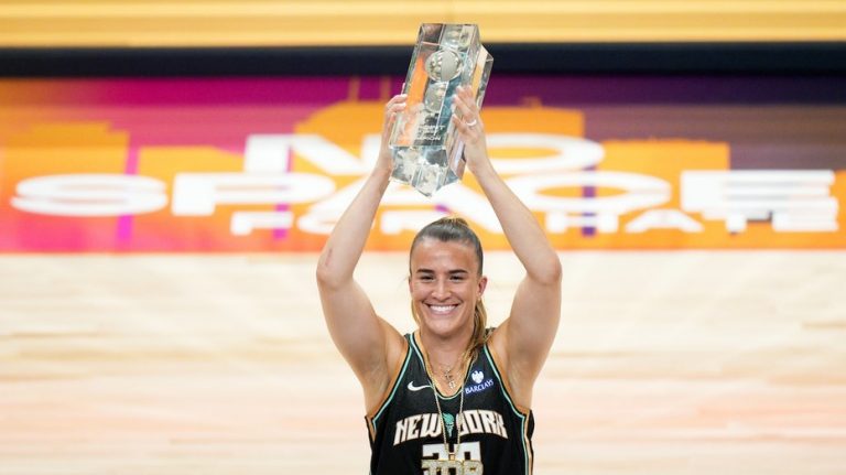 With Caitlin Clark out, Sabrina Ionescu wins WNBA 3-point contest