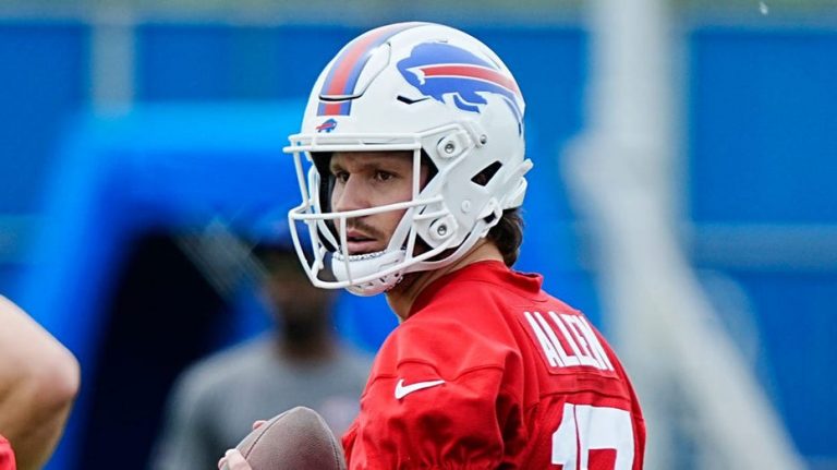 Josh Allen would trade 'next 10 MVPs' for Super Bowl victory with Bills: 'Only playing for one thing'