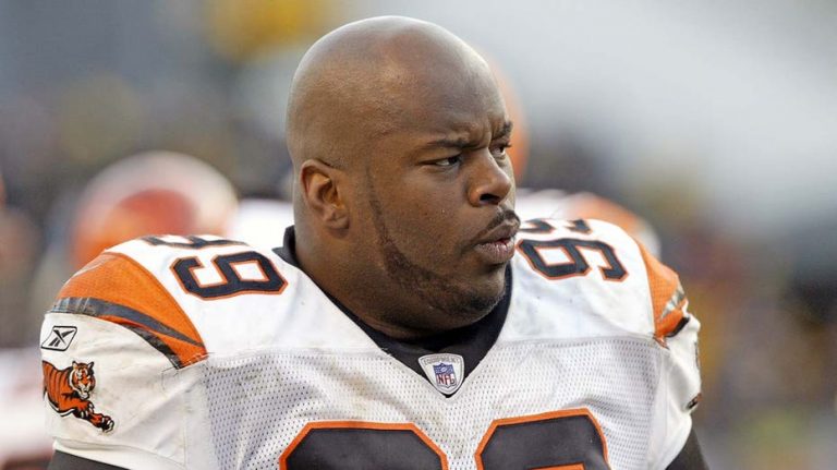 Former NFL defensive lineman Oliver Gibson dead at 53