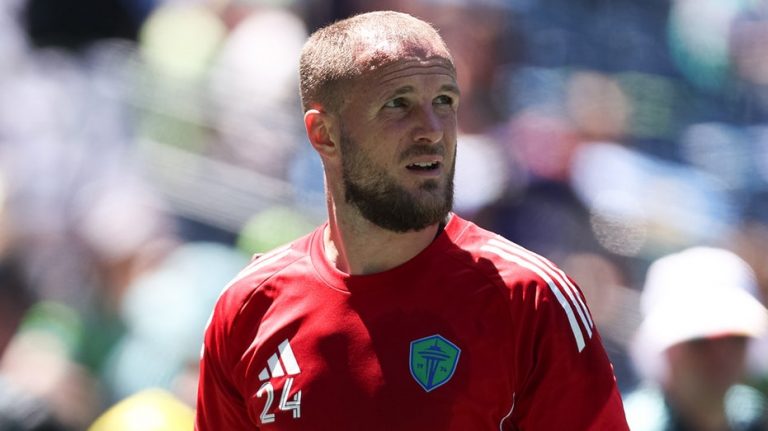 MLS star leaves field in ambulance following scary collision with opponent
