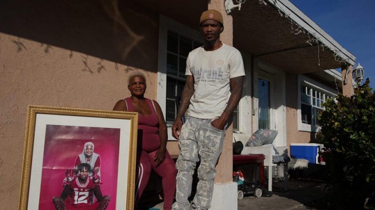 Travis Hunter's father arrested for alleged probation violation in Florida ahead of son's rookie season