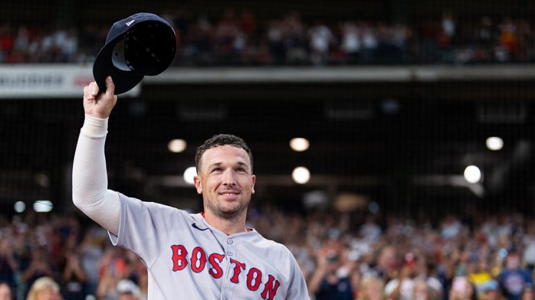 Red Sox's Alex Bregman makes history in return to Astros home ballpark, drawing cheers and jeers from fans