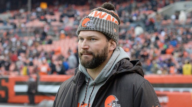 Browns legend Joe Thomas gives ‘Shedeur Sanders cult’ a reality check