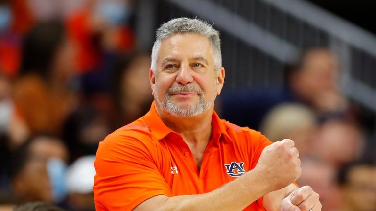 Auburn's Bruce Pearl rips Obama over policies as president, making 'everything … black and white'