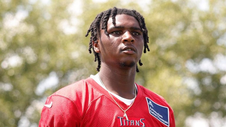 NFL rookies brought to tears after surprise videos, signed jerseys from Tom Brady and other football legends