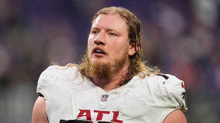 Falcons star offensive lineman carted off field with apparent lower leg injury during practice