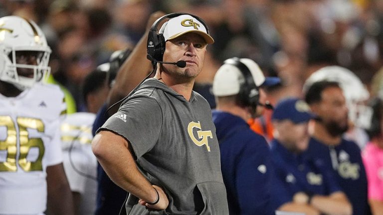 Ex-NFL ref criticizes assessment of new college football rule during Georgia Tech-Colorado game