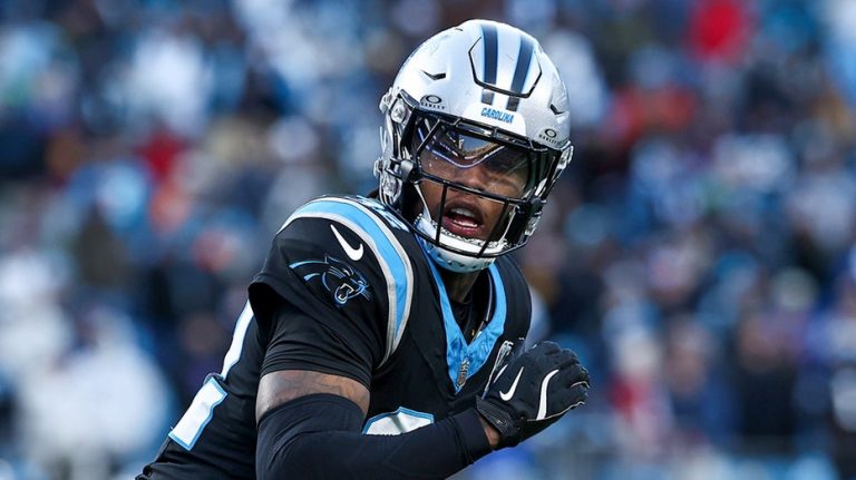 Raiders safety suffers broken leg in collision with Maxx Crosby during practice