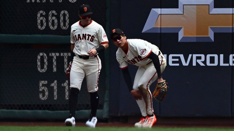 Giants' Jung Hoo Lee makes 'catch of the decade' in win over Rays