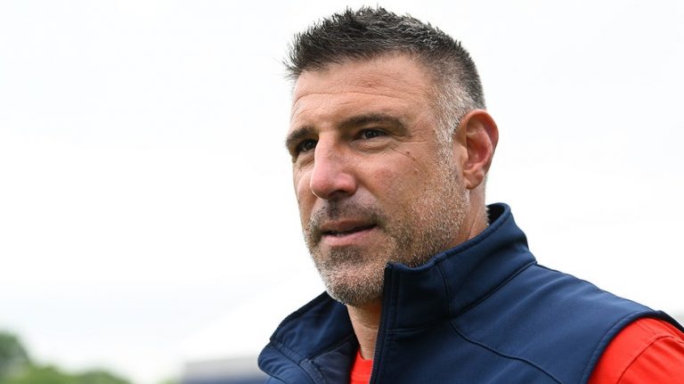 Patriots coach Mike Vrabel clashes with media over Stefon Diggs' uncertain season opener status