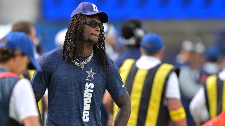 Cowboys' CeeDee Lamb collides with NFL official in bizarre preseason moment