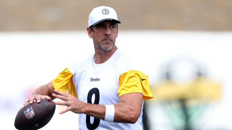 Aaron Rodgers downplays hype around Week 1 game vs Jets
