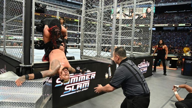 Solo Sikoa slips out of cage to retain United States Championship at SummerSlam