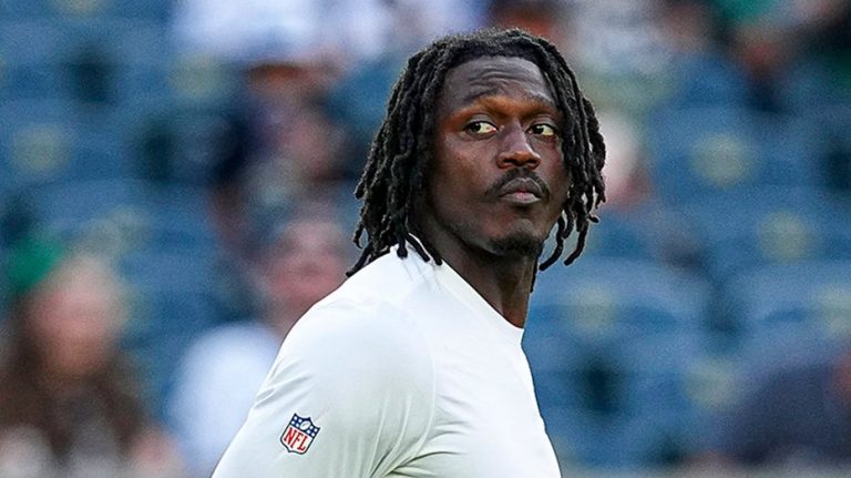 Eagles star AJ Brown responds to getting just 1 target in season opening win against Cowboys