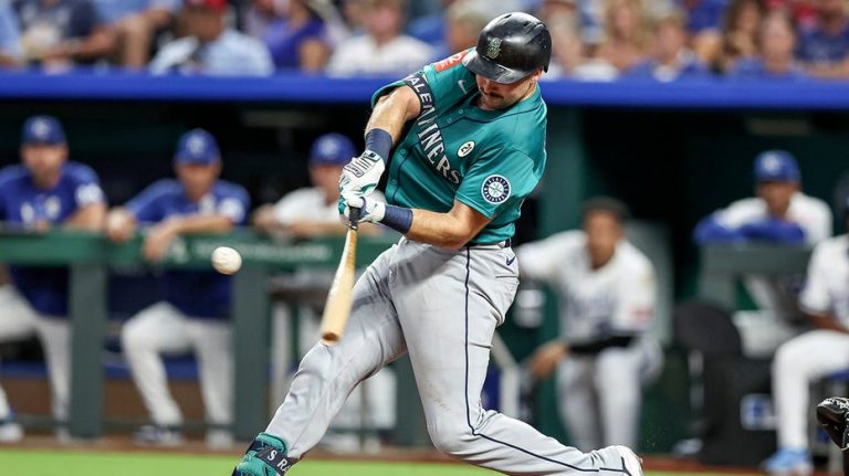 Mariners' Cal Raleigh breaks Yankees legend Mickey Mantle's switch-hitter home run record with historic blast