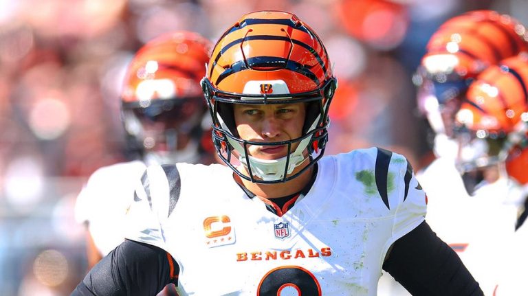 Bengals' Joe Burrow could miss 3 months as surgery an option for turf toe injury: report