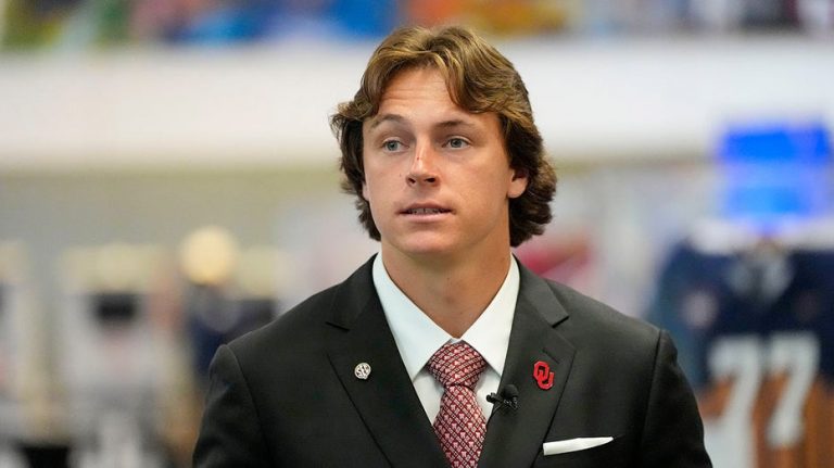 Oklahoma quarterback John Mateer to miss significant time after hand surgery