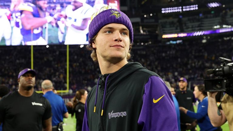 Vikings' JJ McCarthy expected to be out 2-4 weeks with high-ankle sprain: report
