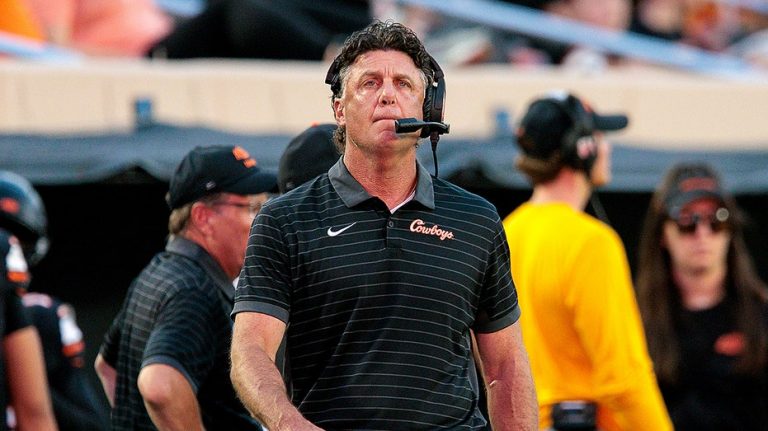Oklahoma State fans call for Mike Gundy to be fired after historic loss to Tulsa