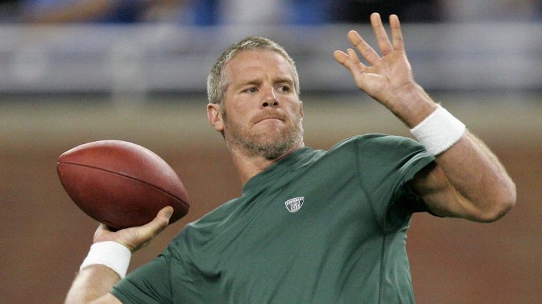 Brett Favre opens up on harrowing battle with Parkinson's disease