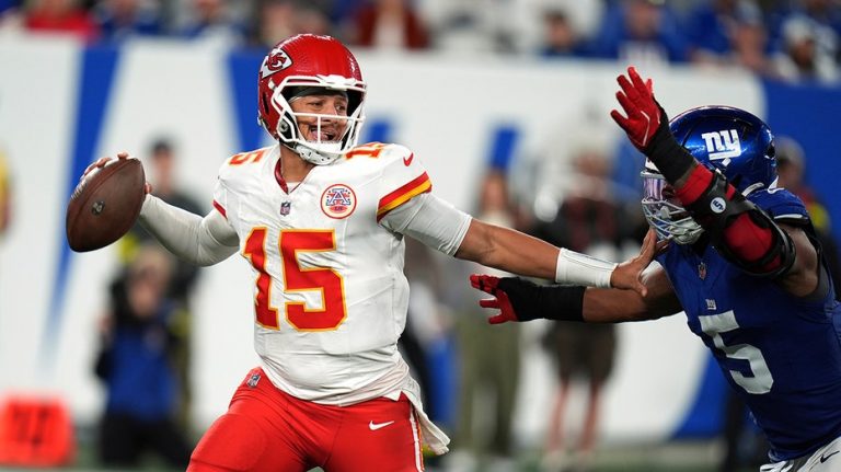 Chiefs overcome sloppy start to pick up 1st win of season
