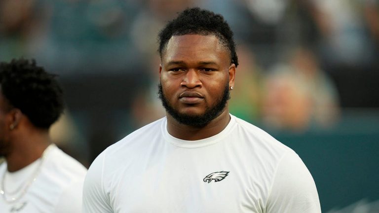 Eagles star Jalen Carter ejected for spitting on Cowboys' Dak Prescott before first snap of NFL season