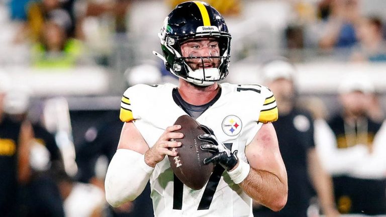 Steelers' Skylar Thompson robbed in Dublin, suffers minor injuries: report