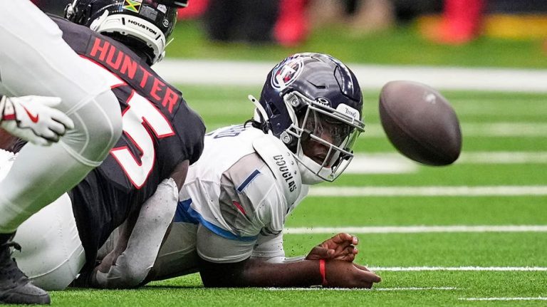 Titans' Cam Ward gives blunt assessment of team's performance after loss to Texans
