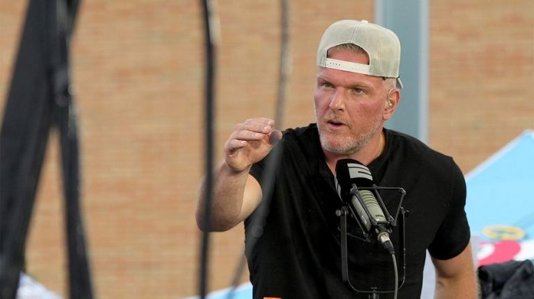 Pat McAfee delivers patriotic message in aftermath of Charlie Kirk assassination: 'Greatest country on Earth'