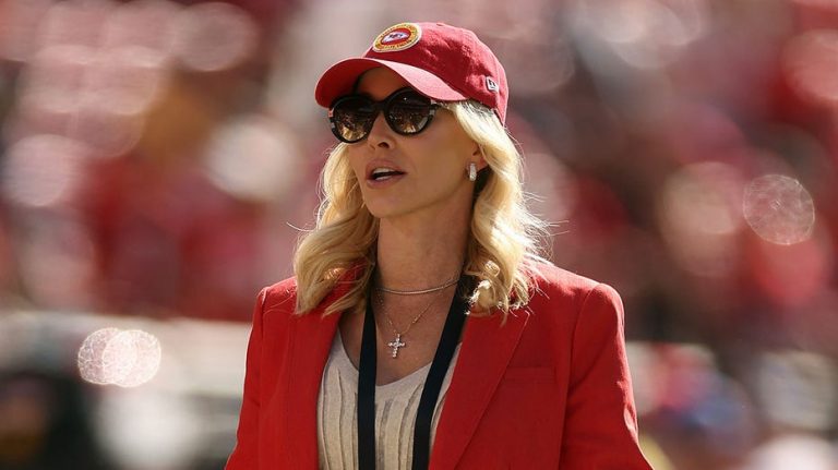 Kansas City Chiefs owner's wife devastated over Charlie Kirk assassination: 'Our hearts ache'