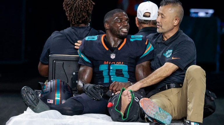 Extent of Tyreek Hill's gruesome injury revealed, including torn knee ligaments: reports