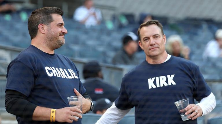 Baseball fans pay tribute to Charlie Kirk at Yankees-Tigers game