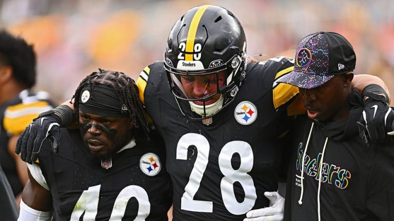 Steelers captain calls home field 's—' as players complain to NFLPA about playing surface