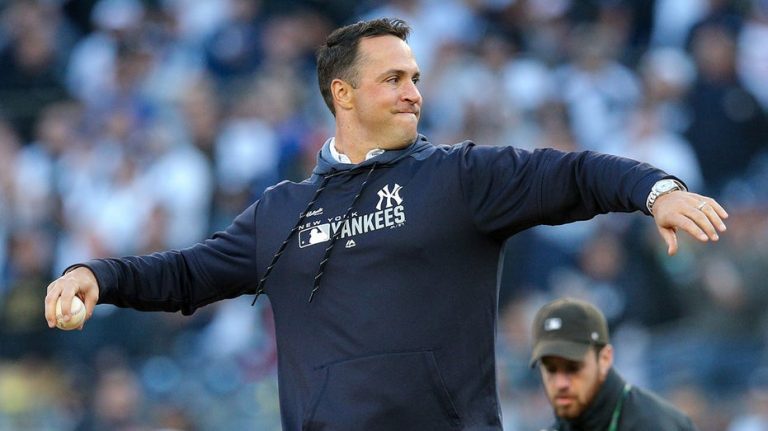 World Series champ Mark Teixeira takes swing at Dems as government shuts down