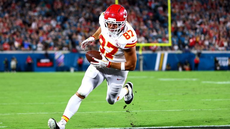 Travis Kelce scores questionable TD for Chiefs days after Taylor Swift's album release