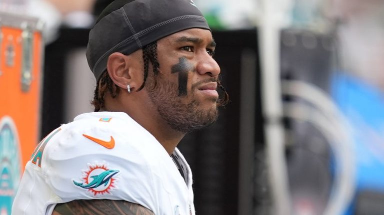 Tua Tagovailoa calls out Dolphins teammates after tough loss to Chargers