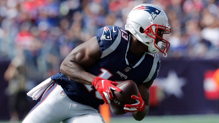 Super Bowl champion's wife dishes on harsh realities of husband playing in NFL