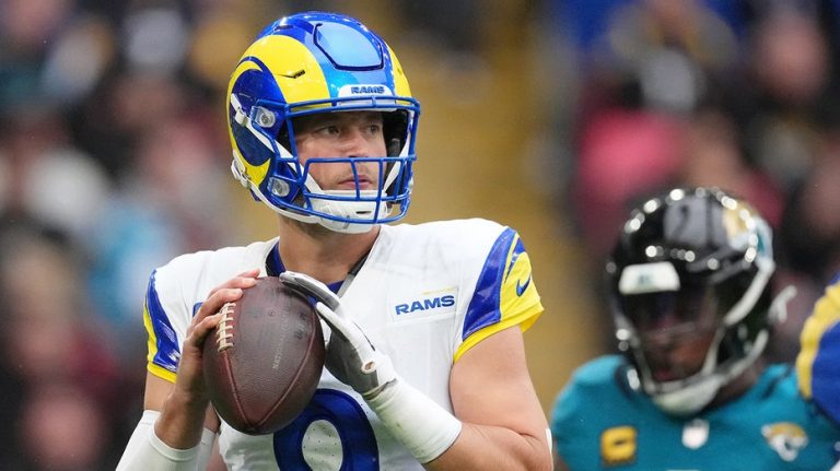 Matthew Stafford throws 5 TD passes as Rams crush Jaguars