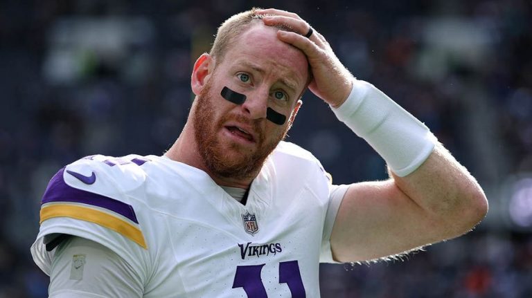 Ex-NFL star critical of Carson Wentz as Vikings QB suffers injury vs Browns