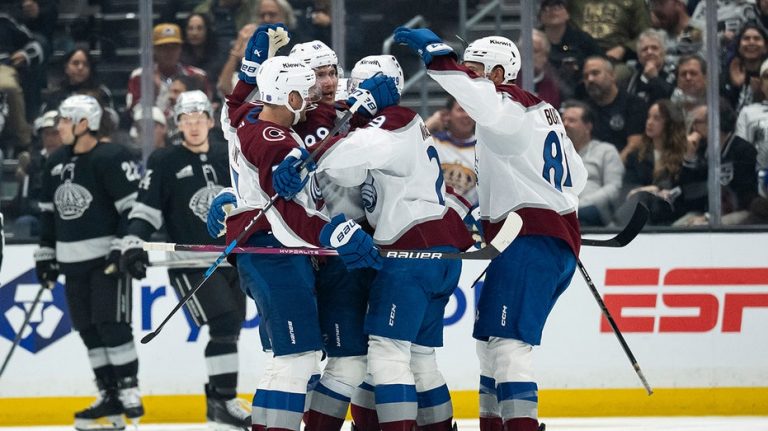 Avalanche's Josh Manson scraps with Kings' Jeff Malott following huge hit in NHL opener
